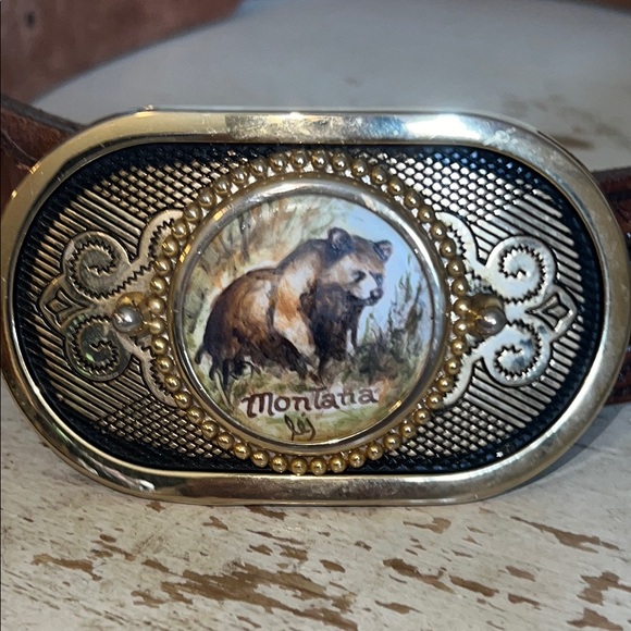 Montana hand painted Bear Belt Buckle & tooled Eagle leather belt